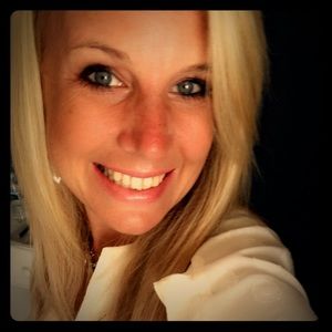 Meet your posher, Chrissy